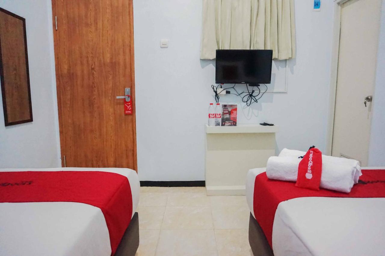 Reddoorz Near Velodrome Malang 2 Hotel Ngadipuro Exterior photo