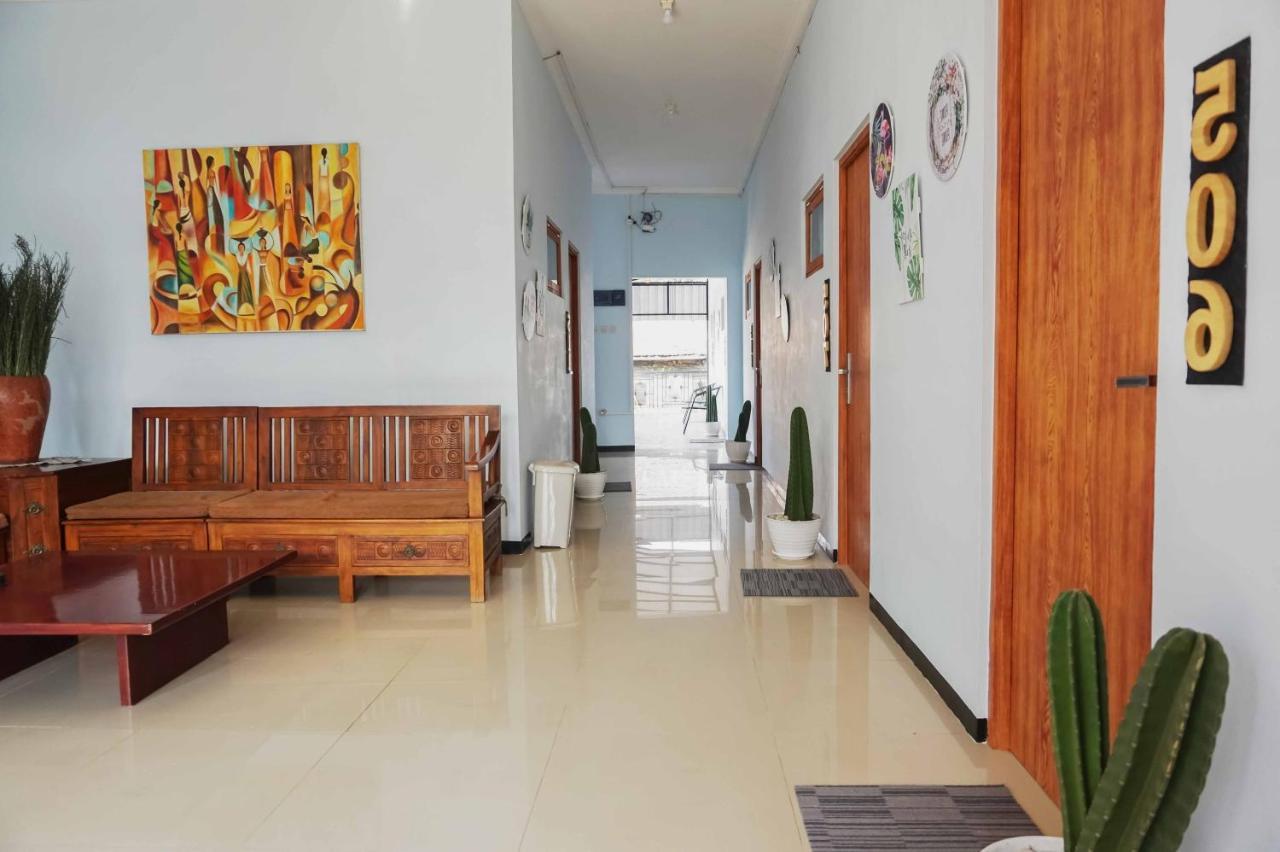 Reddoorz Near Velodrome Malang 2 Hotel Ngadipuro Exterior photo